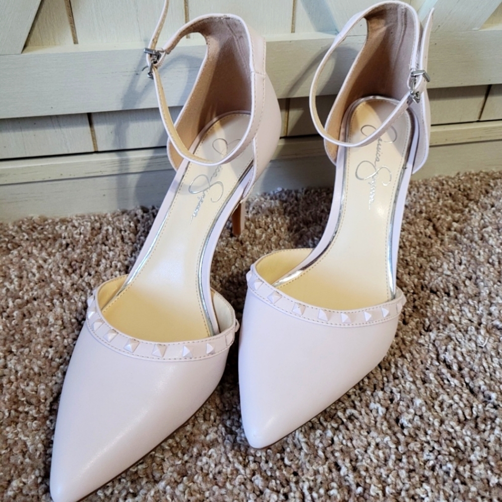 NEW| Jessica Simpson Pink studded heel